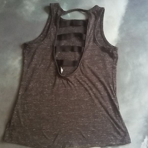 Victoria's secret yoga/gym top - Picture 2 of 2